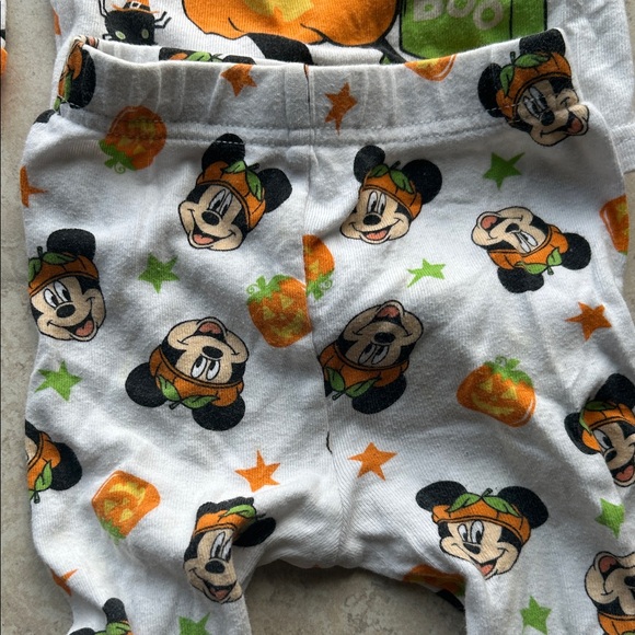 Disney Mickey Mouse Halloween Pajamas - Picture 4 of 7